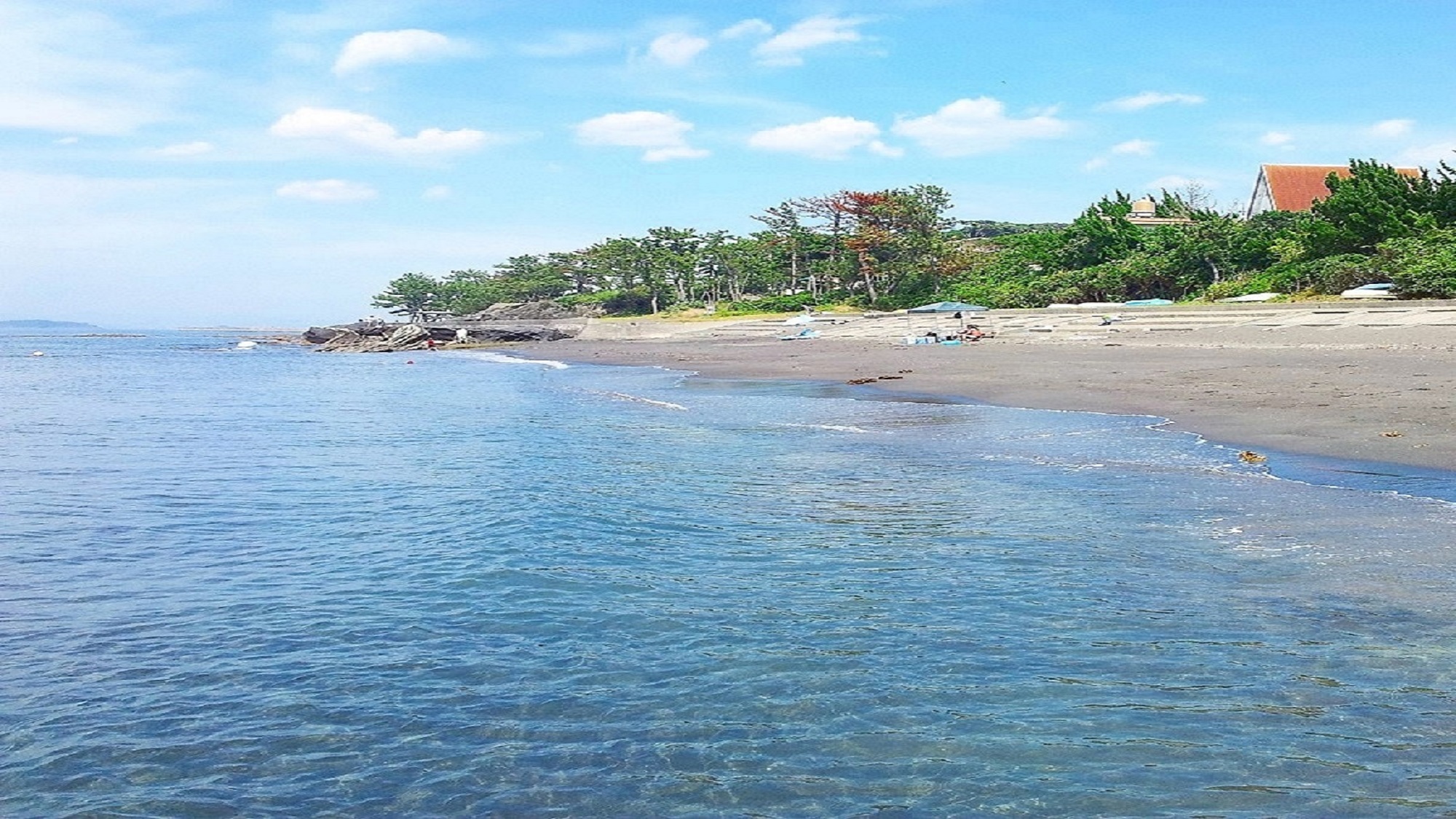 松庵の目の前にある海水浴場