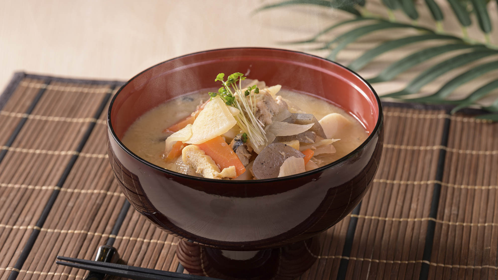 【堺限定】酒かすのコクを味わう"かす汁"に、大阪産スプラウトの香りと食感を加えた、身体に染み渡る一品