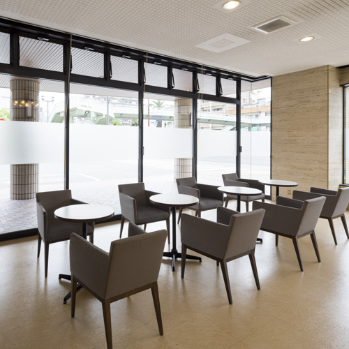 ◆ロビーにはソファーもご用意しております◆