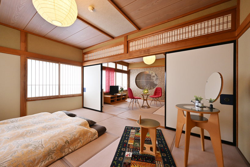 Fukuiルーム20畳（新種恐竜&times;メガネ）