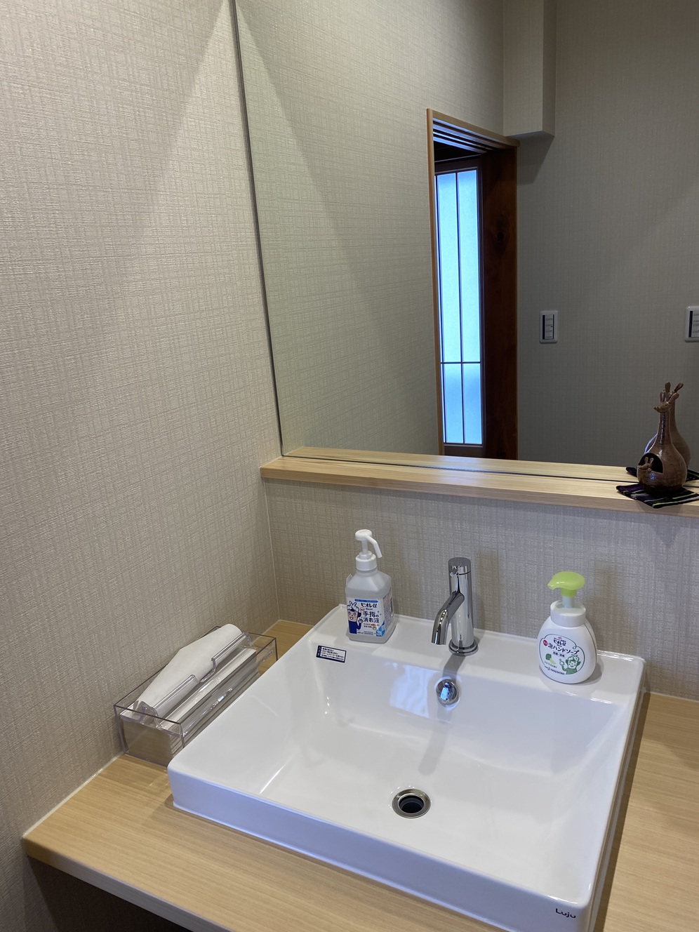 Fukuiルーム（越前蟹×恐竜）が洗面・トイレ付になりました