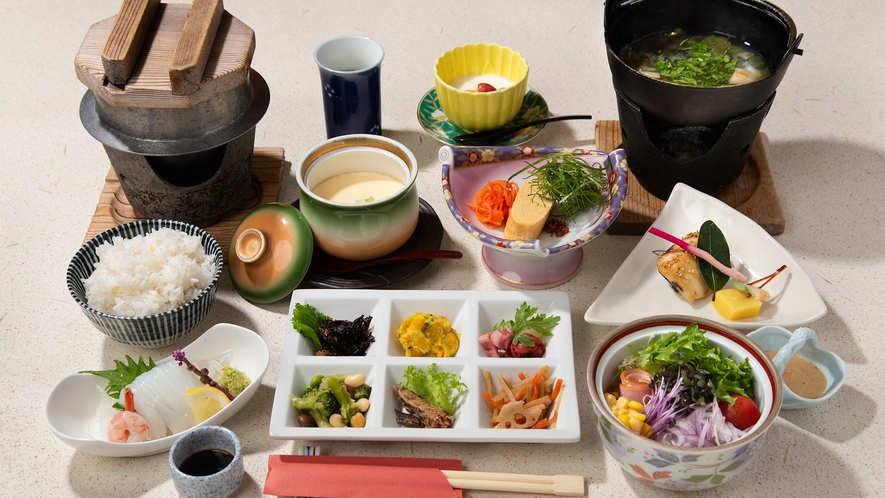 【朝食一例】福井の名物を盛り込んだ手作りの和食と福井こしひかり100％炊き立てごはん