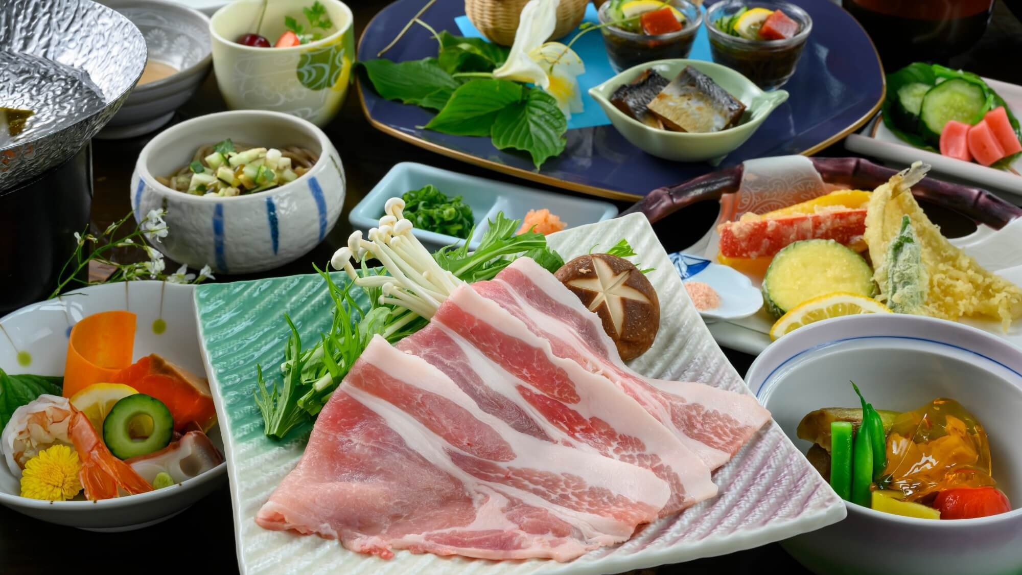 【カップル・ご家族におすすめ】貸切温泉風呂1回無料〜山形の郷土料理を味わう温泉旅〇こまくさ会席