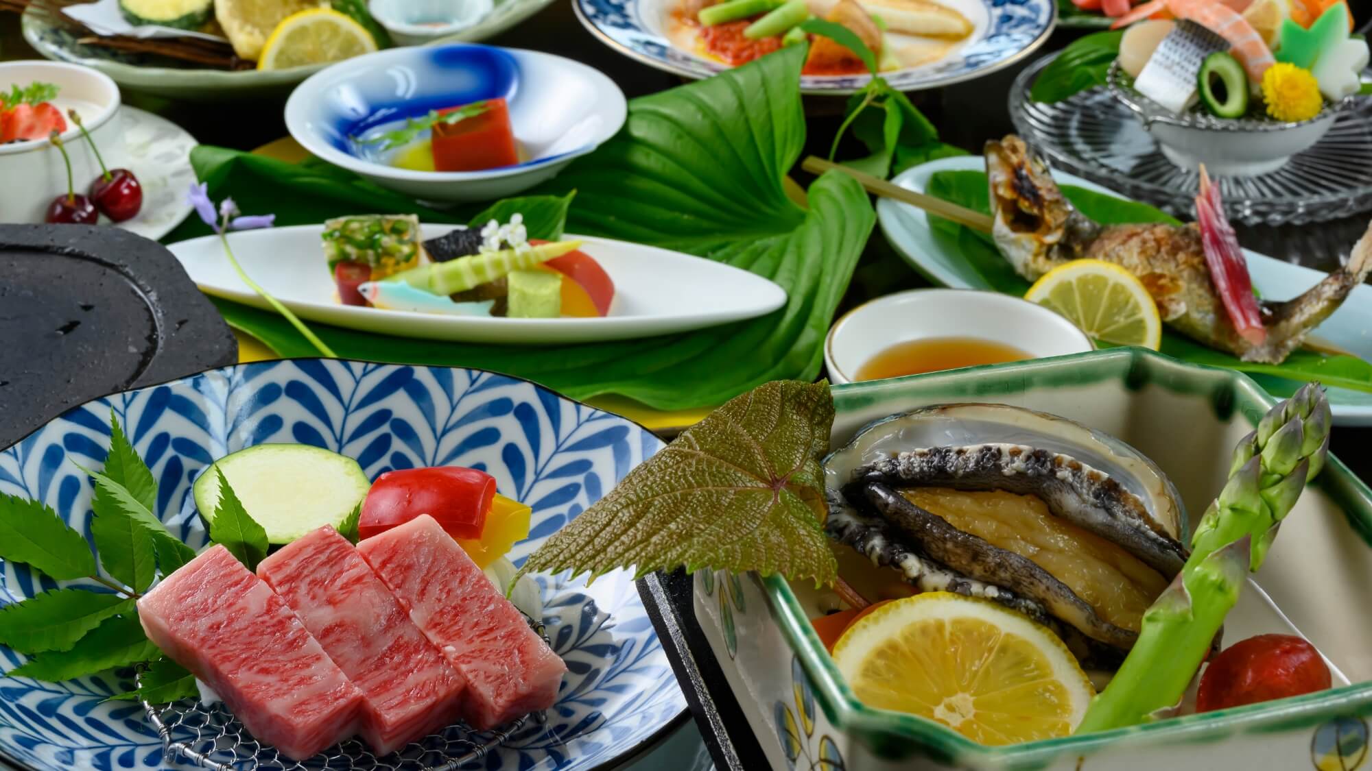 【夏のやまゆり会席】当宿最上級、山形の夏の旬を贅沢に盛り込んだ会席※写真はイメージです