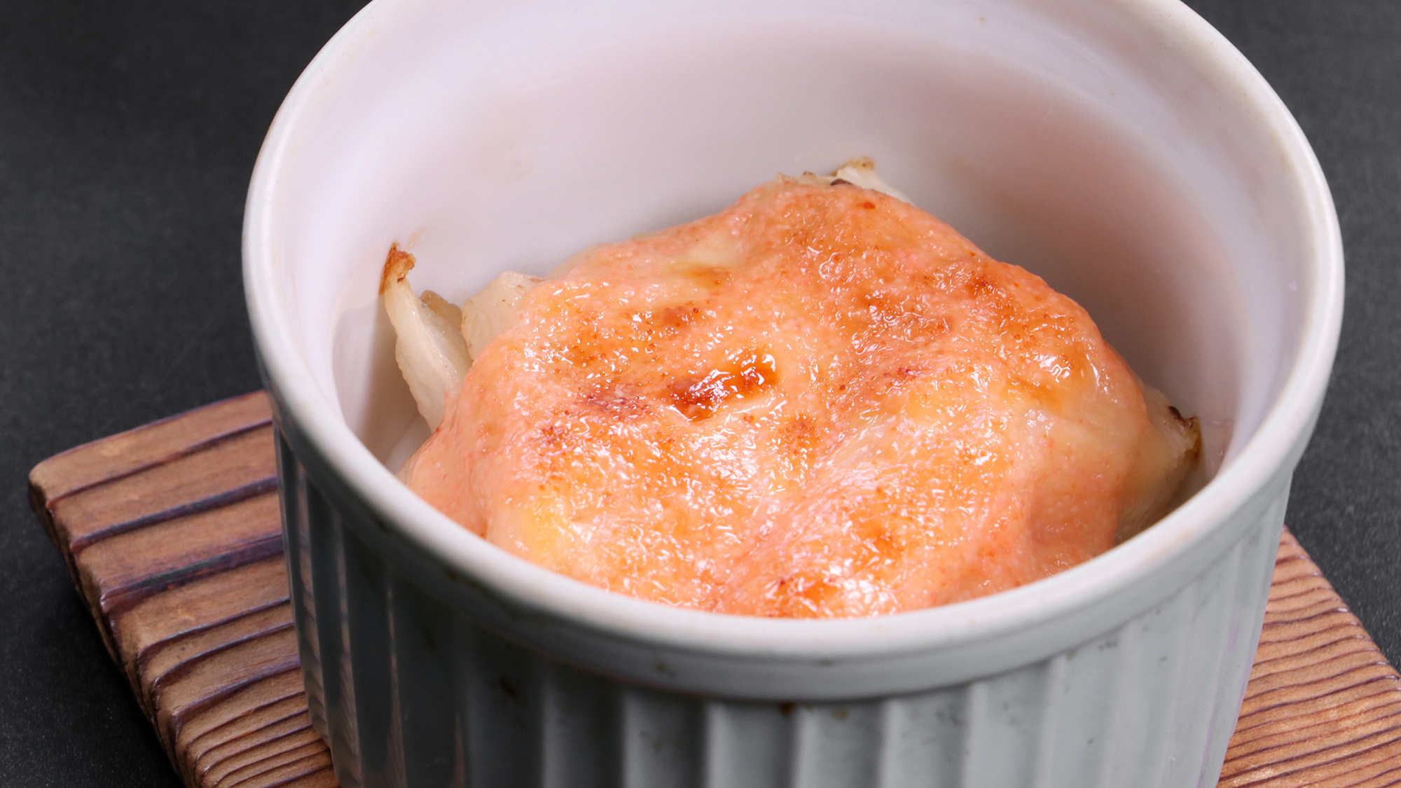 #ご夕食一例　山芋のふわとろ食感と明太子の旨味が絶妙な、熱々の一品です