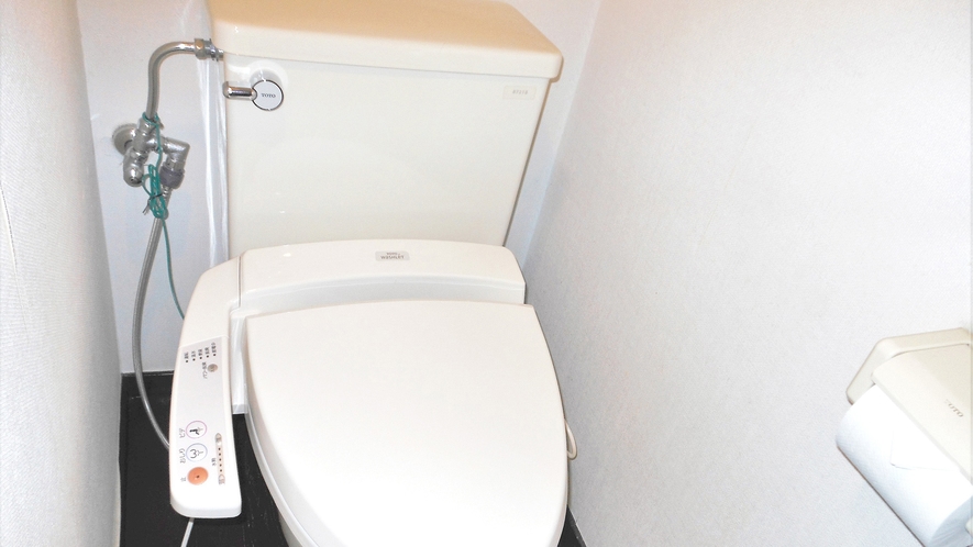 ・ツイン＋ソファベッドルーム [1階/約40平米/禁煙]　トイレ