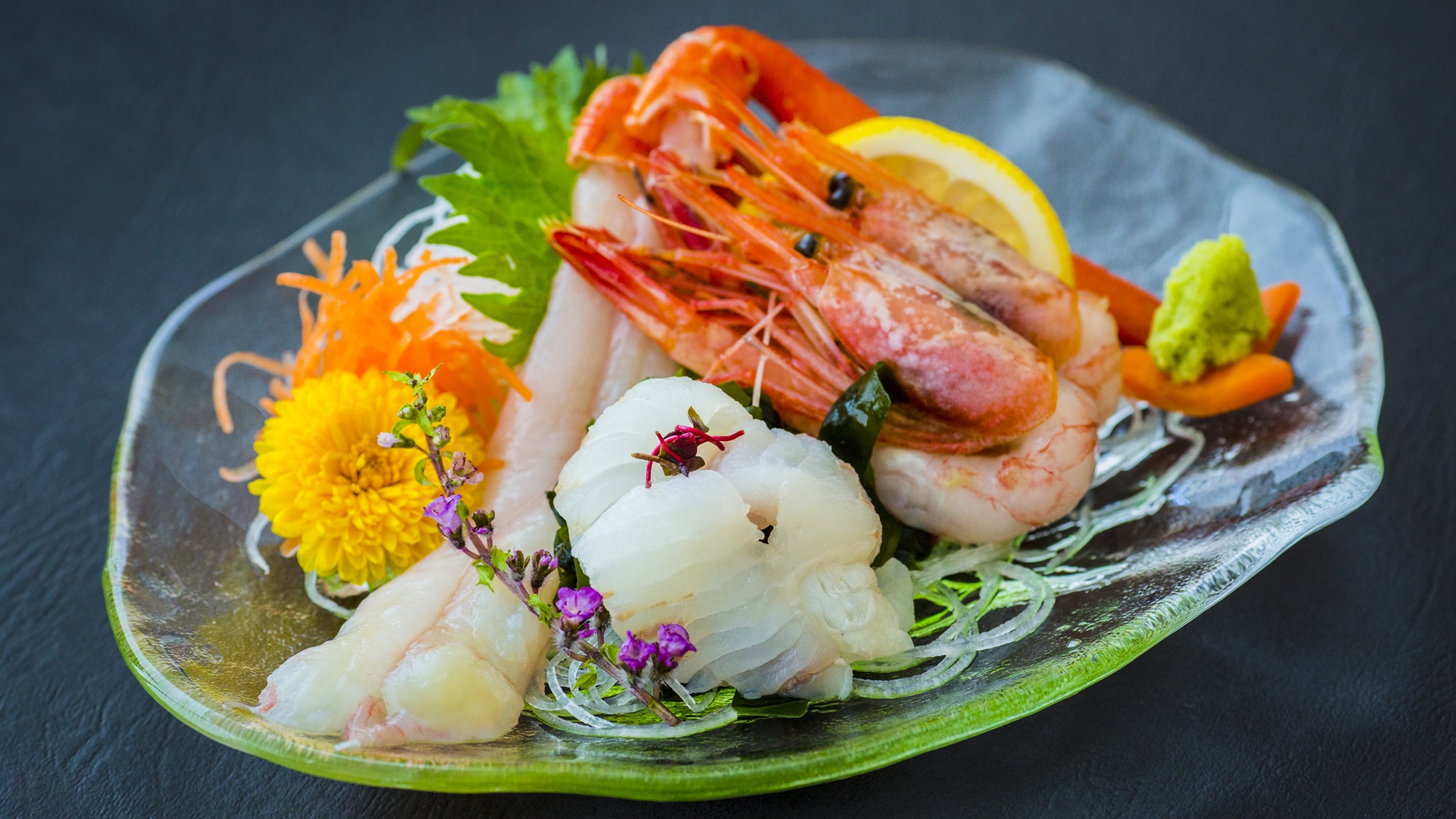 【紅ズワイ蟹上級フルコース】４月～５月　お料理一例　朝獲れ海鮮のと蟹のお刺身