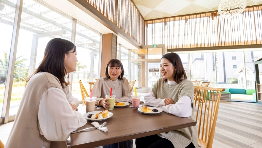 アニマルカフェ　ゆったりとした時が流れて、おしゃべりが弾みます♪