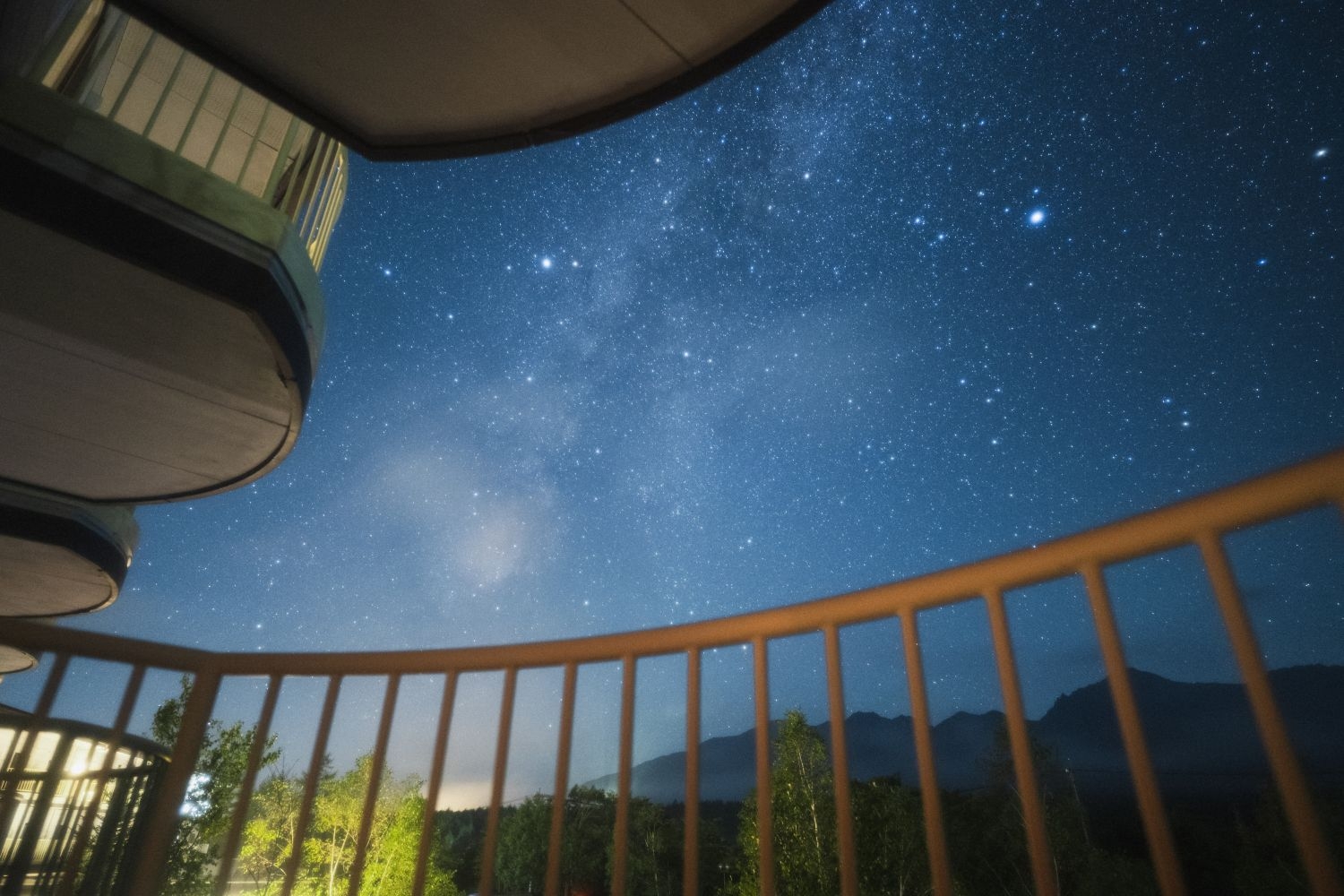 【直前割】おまかせ部屋！全客室から八ヶ岳と星空を一望《朝食付プラン》