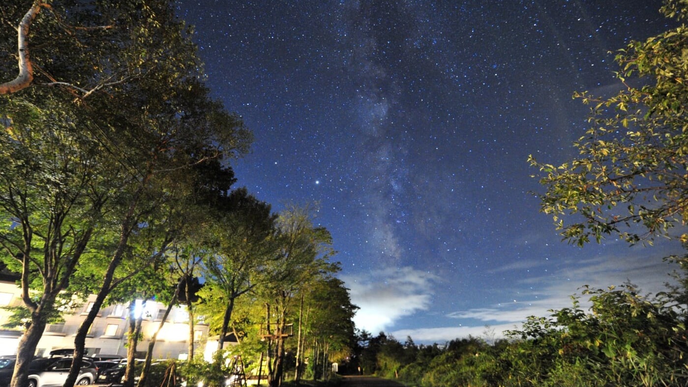 日本三選星名所 野辺山高原 ホテル前から見る星空