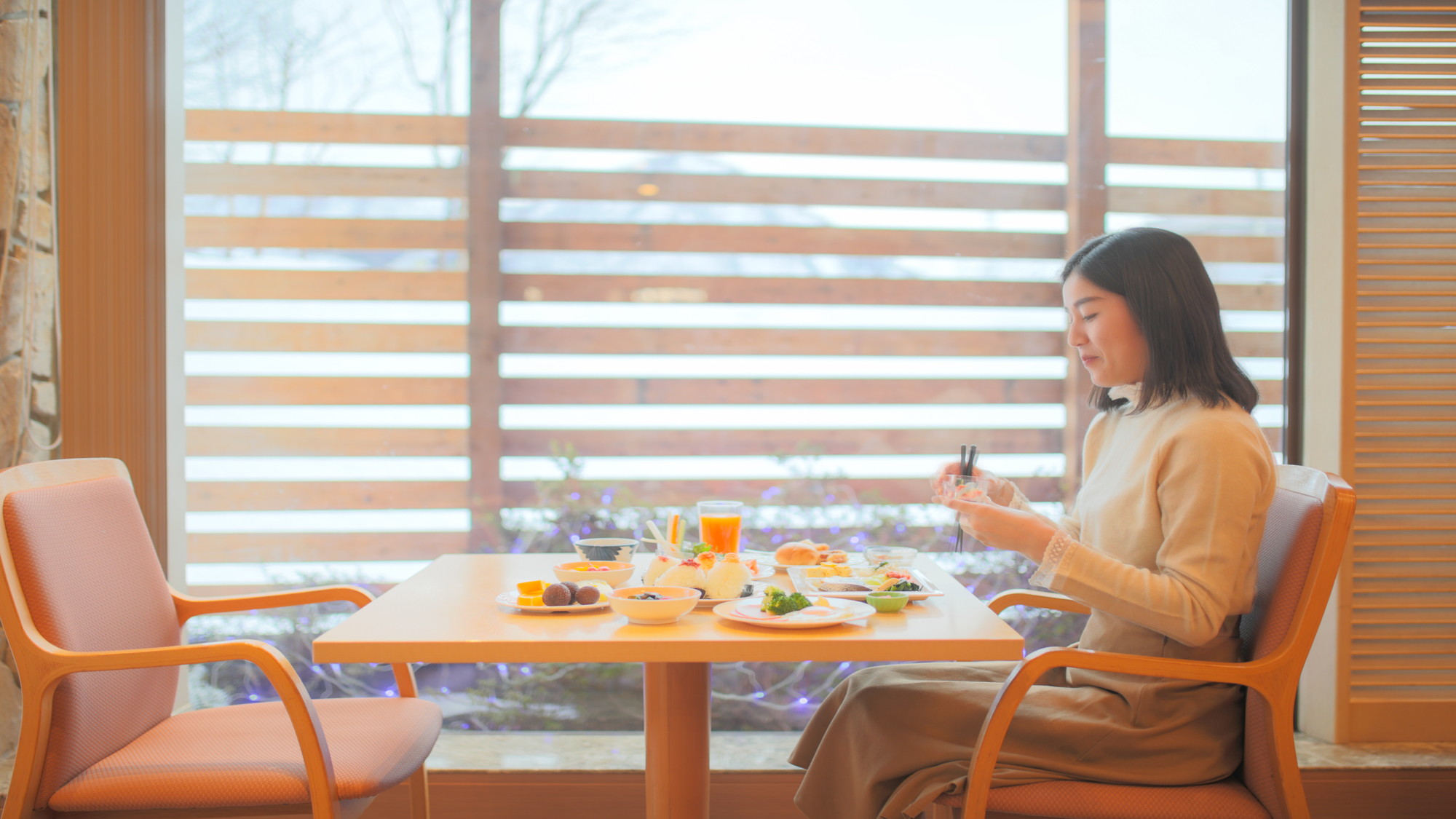 【朝食バイキング】朝日を浴びながらゆっくりと朝食。