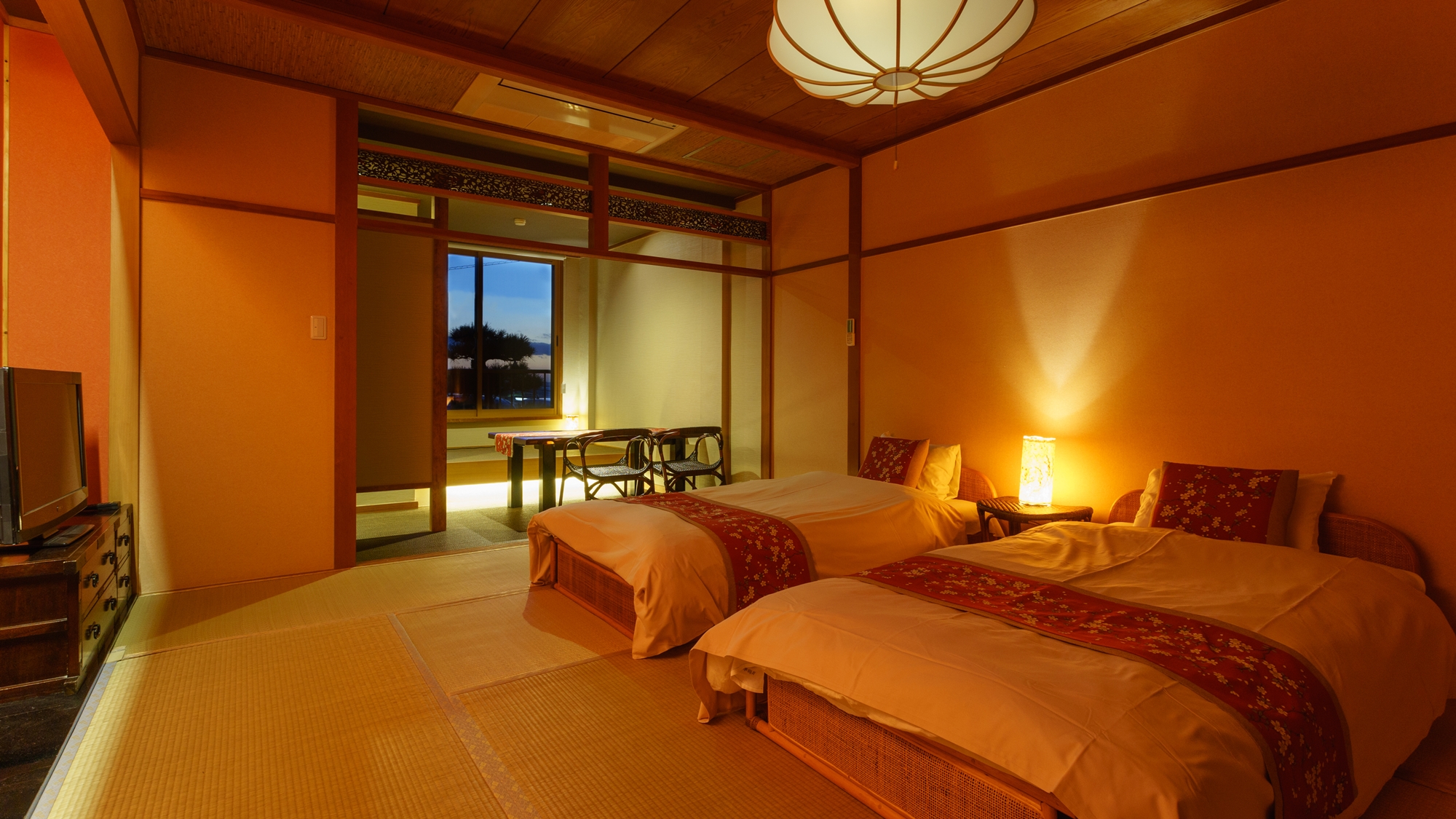 *【びわこなないろ◆あけぼの】和室10畳・オレンジの鮮やかな夕日色をイメージしたお部屋です