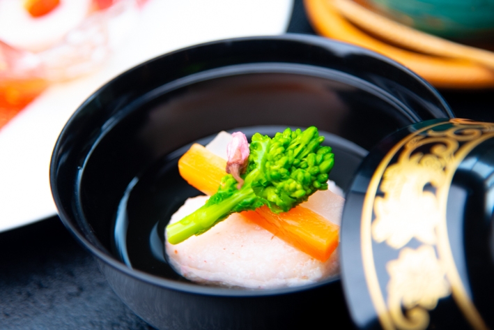 【季節の特別会席】料理長の匠の技で《旬》のおもてなし“春幸(しゅんこう)の宴”
