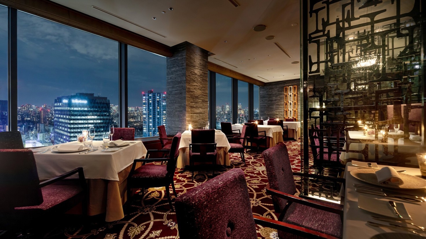 【窓側席確約】キュイジーヌ「エスト」リニューアル1周年記念ディナー付きプラン〜夕食＆朝食付〜