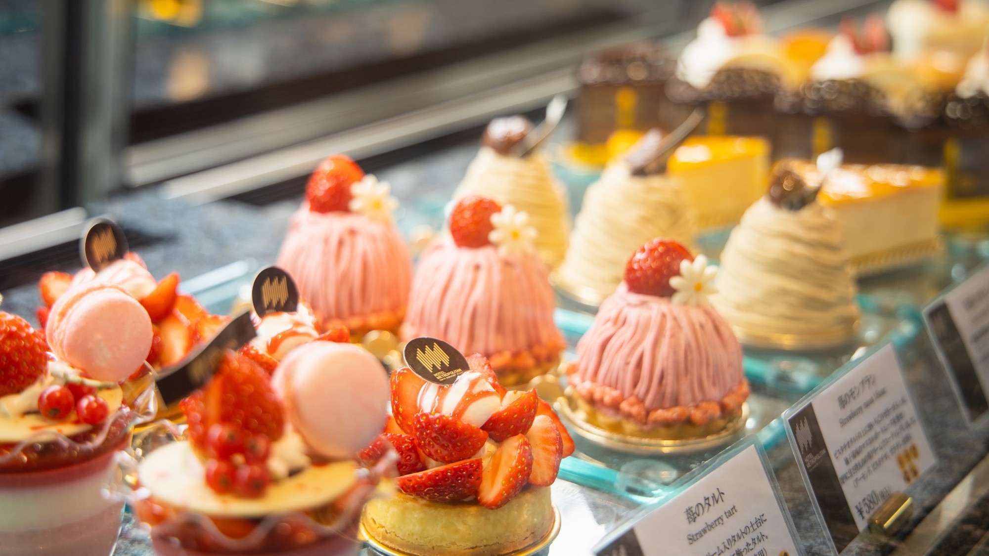 【開業40周年記念】グルメもステイも満喫！お一人様4，000円分の館内レストラン利用券付き〜素泊り〜