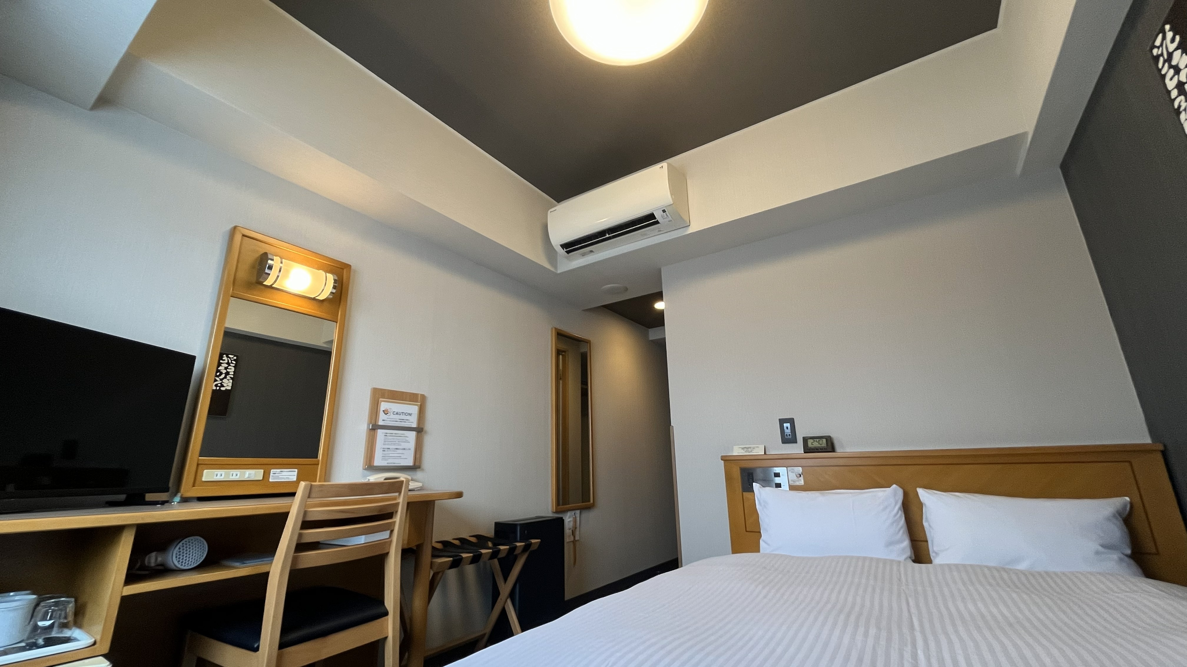 セミダブルルーム