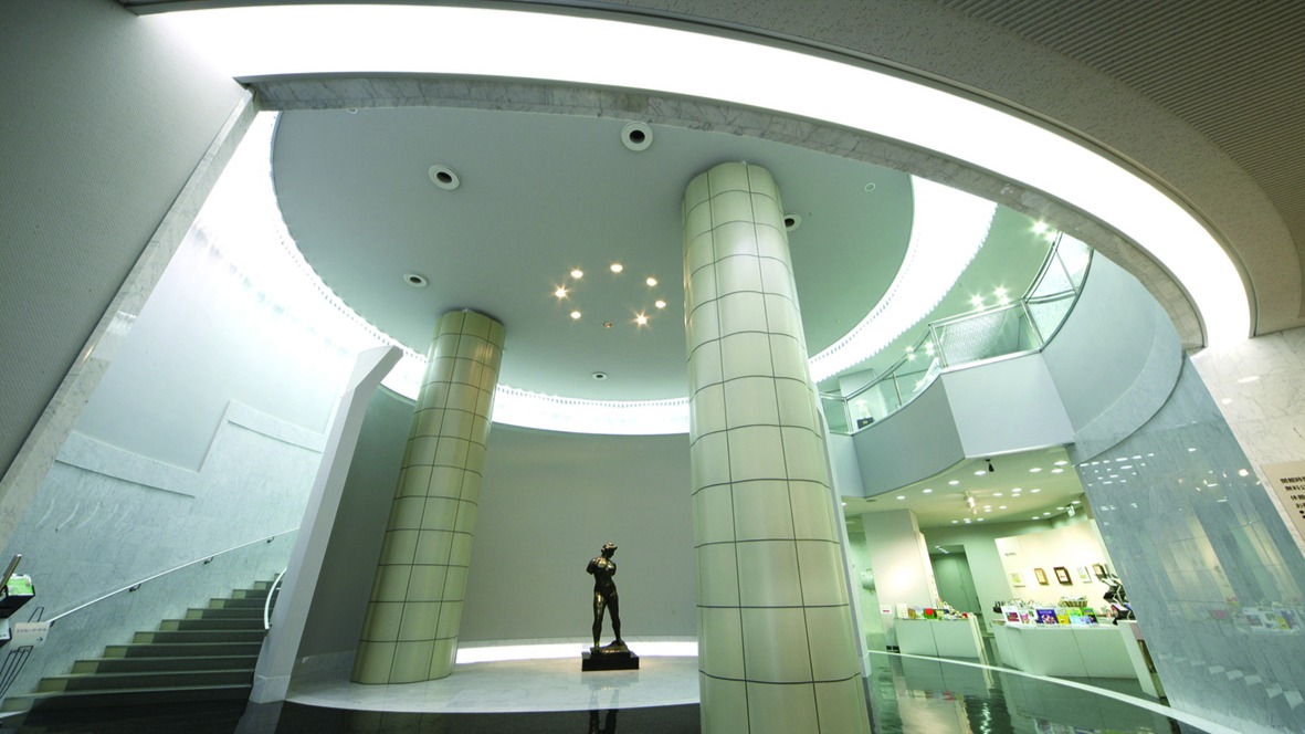 横手市　秋田県立近代美術館②　