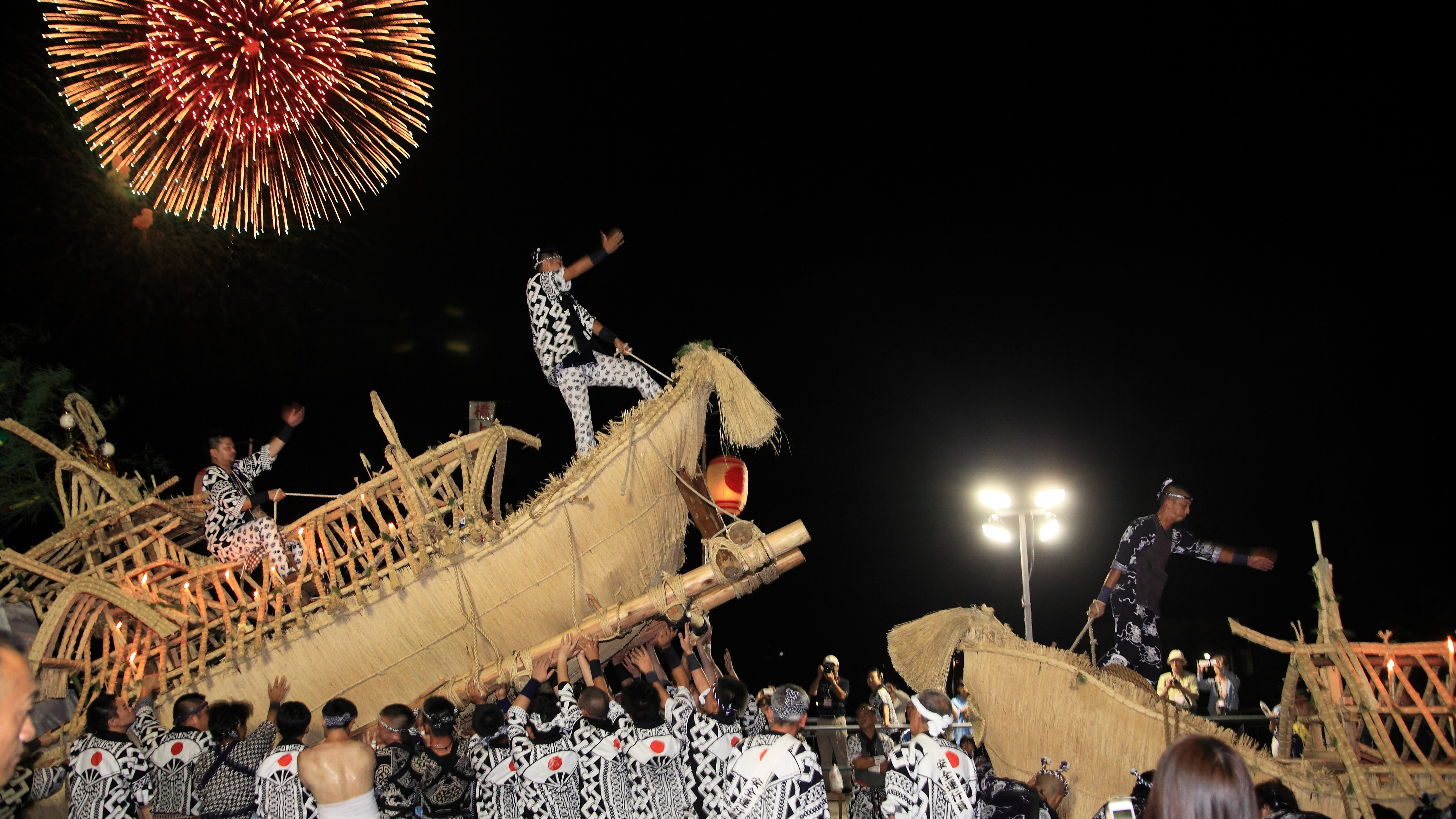 横手市　送り盆祭り(8月上旬～8月中旬)
