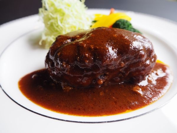【夕食・朝食ともにお部屋食】【にいがた和牛ハンバーグ】リニューアル「橘客室」おすすめ「紫苑客室」限定