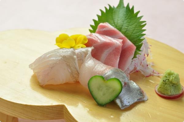 日頃の疲れを癒やす温泉と料理