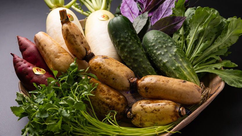 冬の美味しいをちょっとずつ堪能！甘海老・寒ブリ・能登牛・のどぐろ・治部煮付「冬の美味彩り懐石」