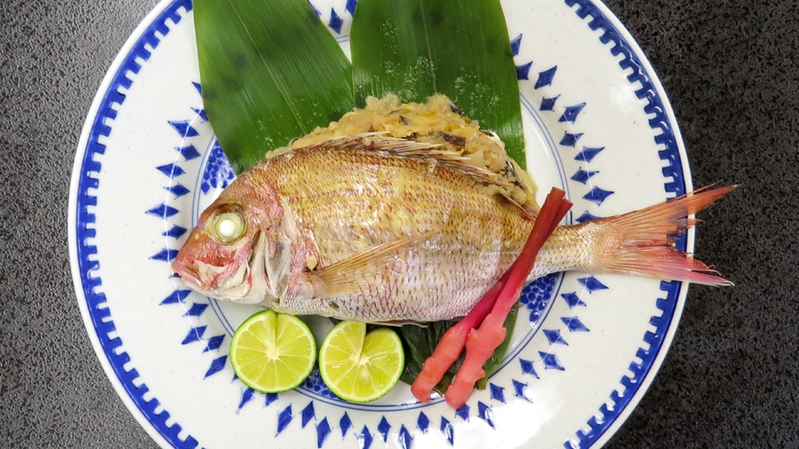 石川・秋の贅沢〜登録無形文化財の加賀料理と「のどぐろと松茸の宝楽焼き」を味わう限定プラン〜