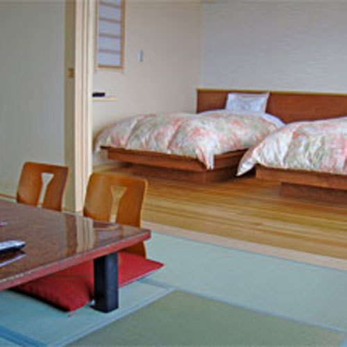 *Japanese-Western style room