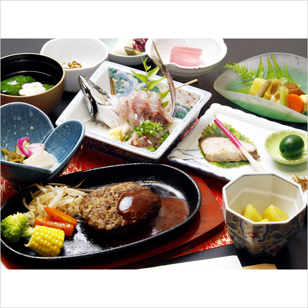 【現金特価】【お部屋食】お日にち限定の最安値価格♪伊豆牛100％ハンバーグ和膳♪大浴場貸切無料♪