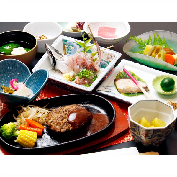 【お部屋食】お日にち限定の最安値価格♪♪伊豆牛100％ハンバーグ和膳(^-^)♪／大浴場が貸切無料♪