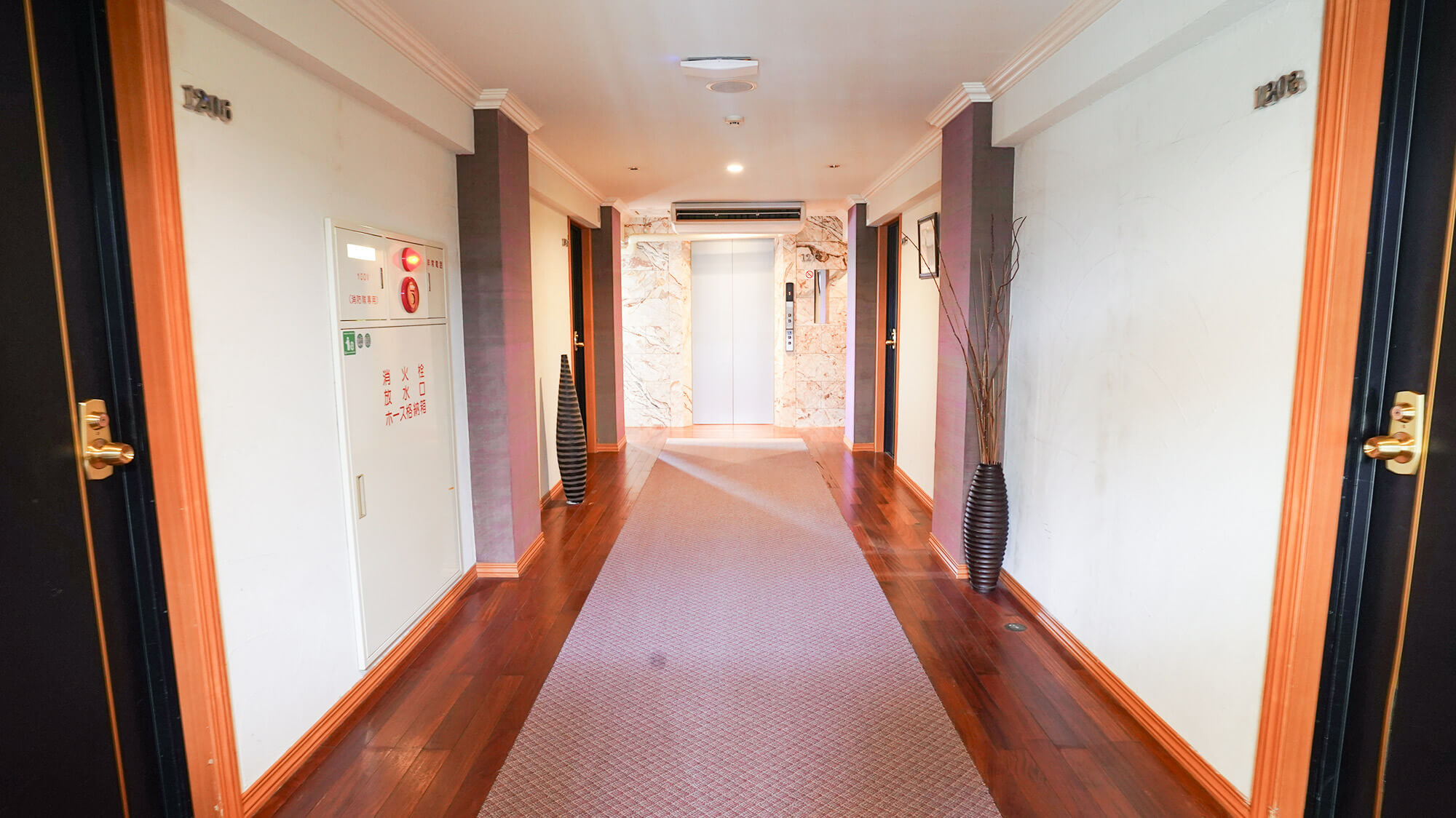客室までの廊下