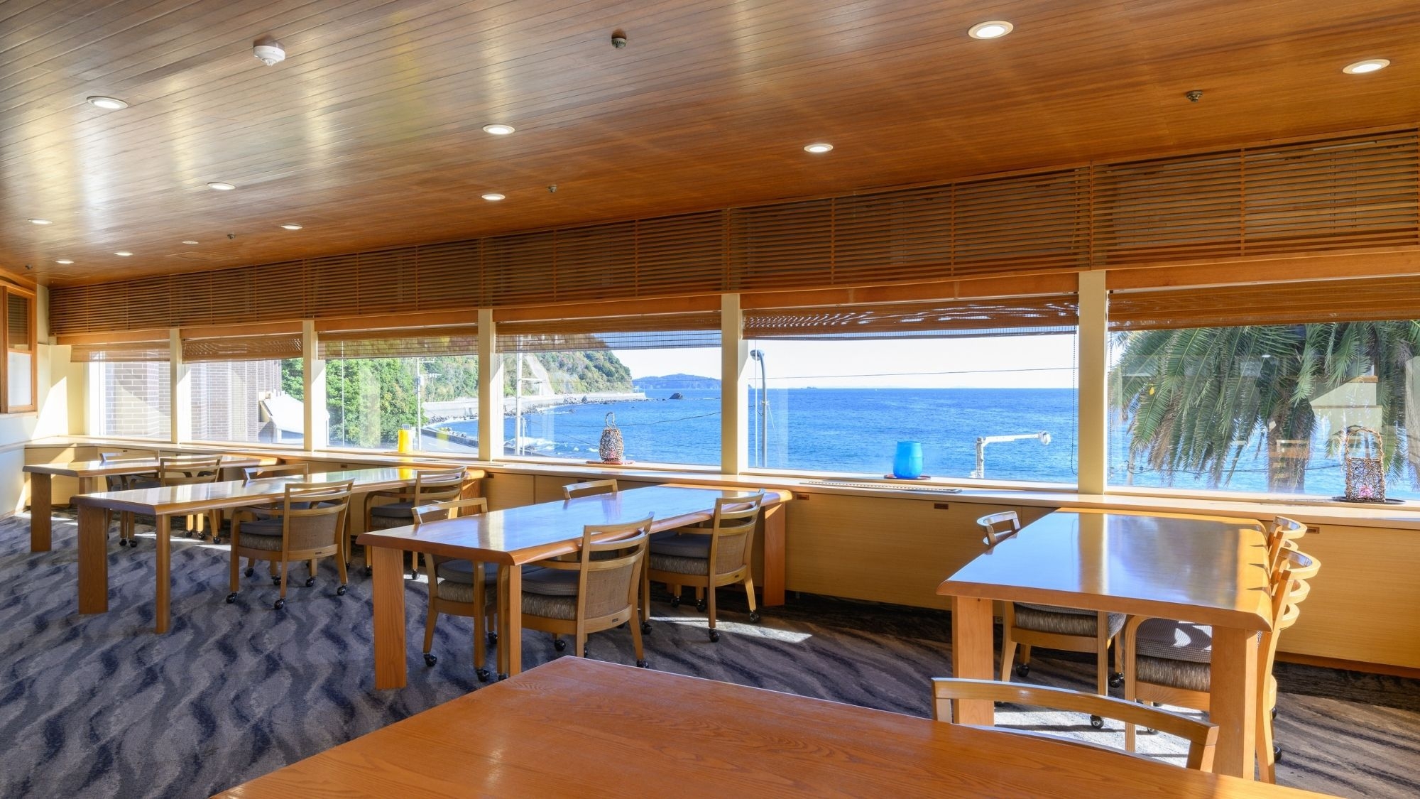 【基本プラン】四季の懐石料理と貸切露天で湯巡りを楽しむ！鮑の踊り焼き付き｜レストラン食｜2食付