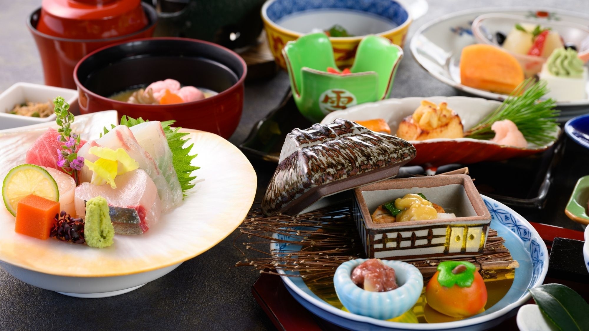 【基本プラン】四季の懐石料理と貸切露天で湯巡りを楽しむ！鮑の踊り焼き付き｜お部屋食｜2食付