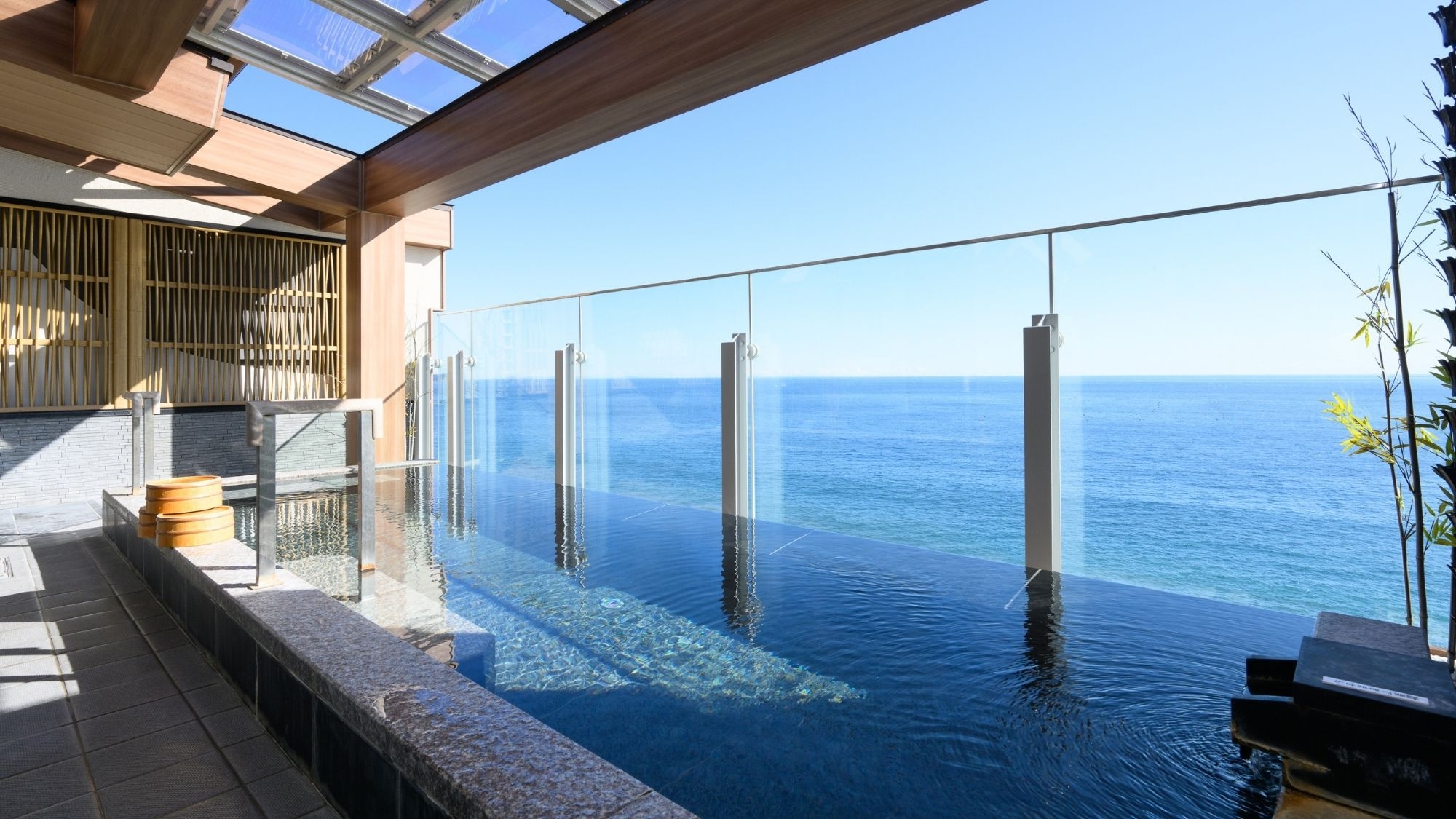 【平日限定｜一人旅プラン】四季の懐石と湯巡りを楽しむ！鮑の踊り焼き付き｜レストラン食｜2食付