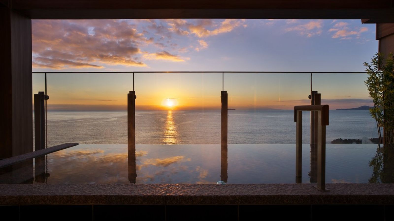 オーシャンビュー男女露天風呂