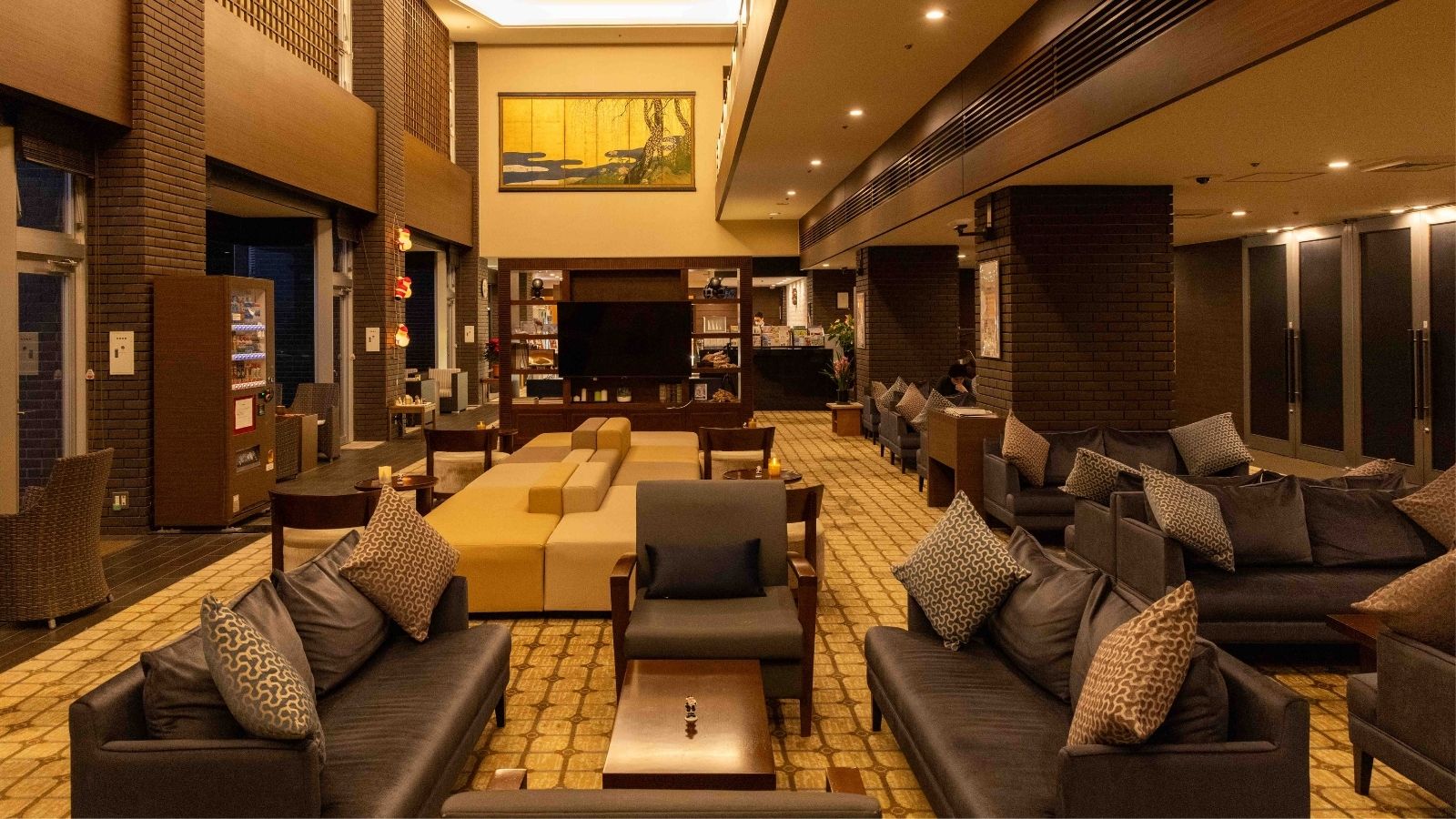 【施設｜ロビーラウンジ】