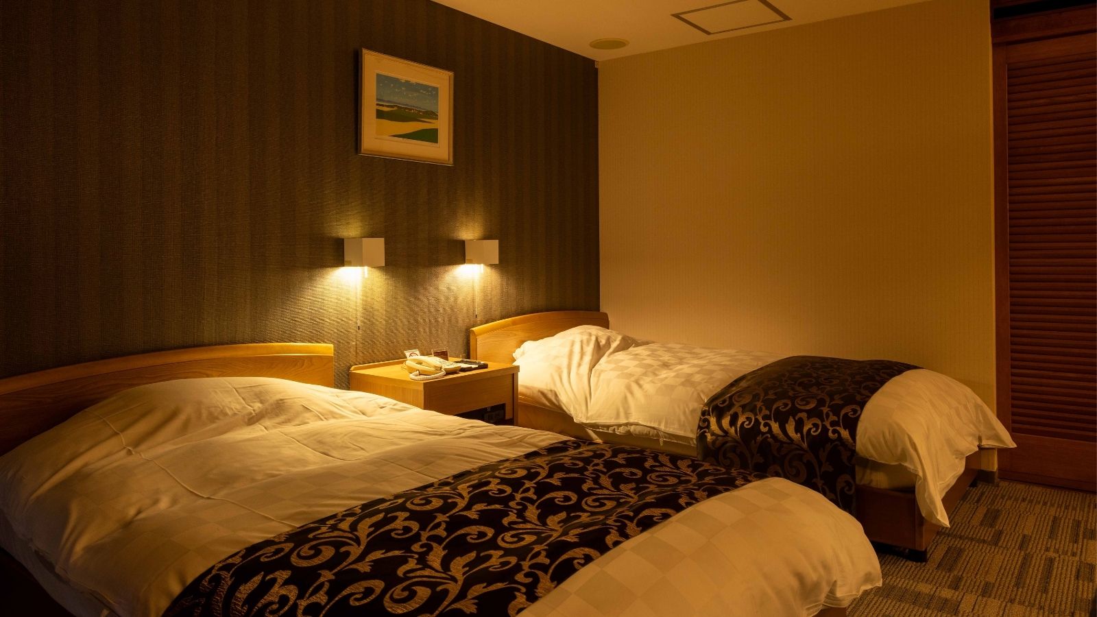 【客室】スタンダード和洋折衷室｜8畳＋洋室ツイン