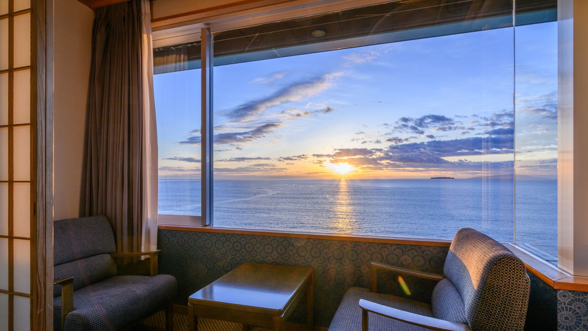 温泉内風呂付特別室｜和室12畳＋6畳＋内風呂