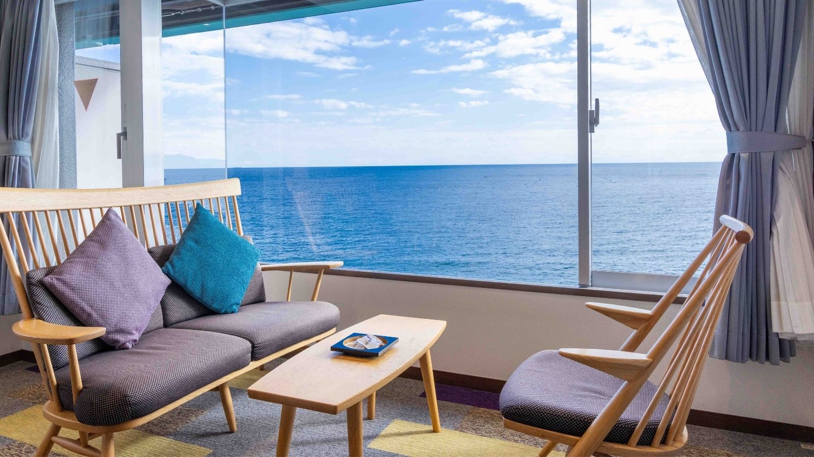 【客室】デラックスツイン ｜33平米