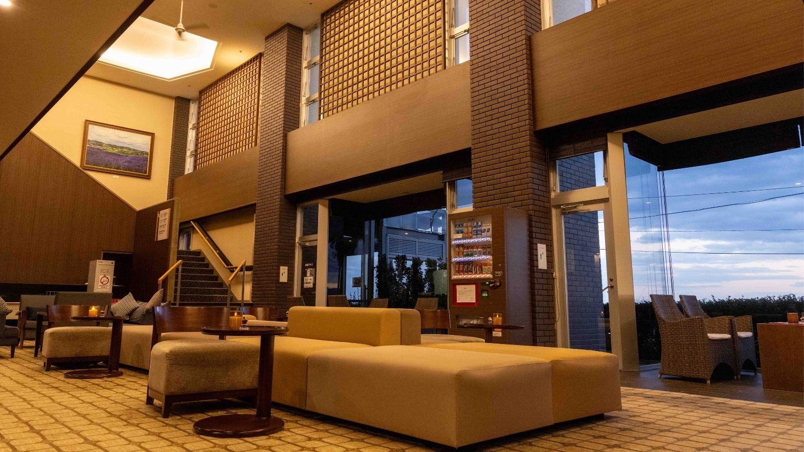 【施設｜ロビーラウンジ】