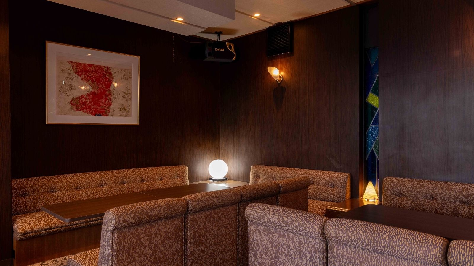 【施設｜バーラウンジ】