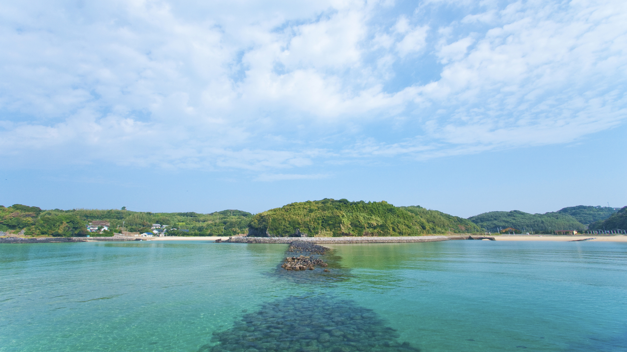 *【ツインズビーチ】小水浜と塩樽の二つの海水浴場が隣り合うビーチ☆遊歩道で結ばれていて行き来自由♪