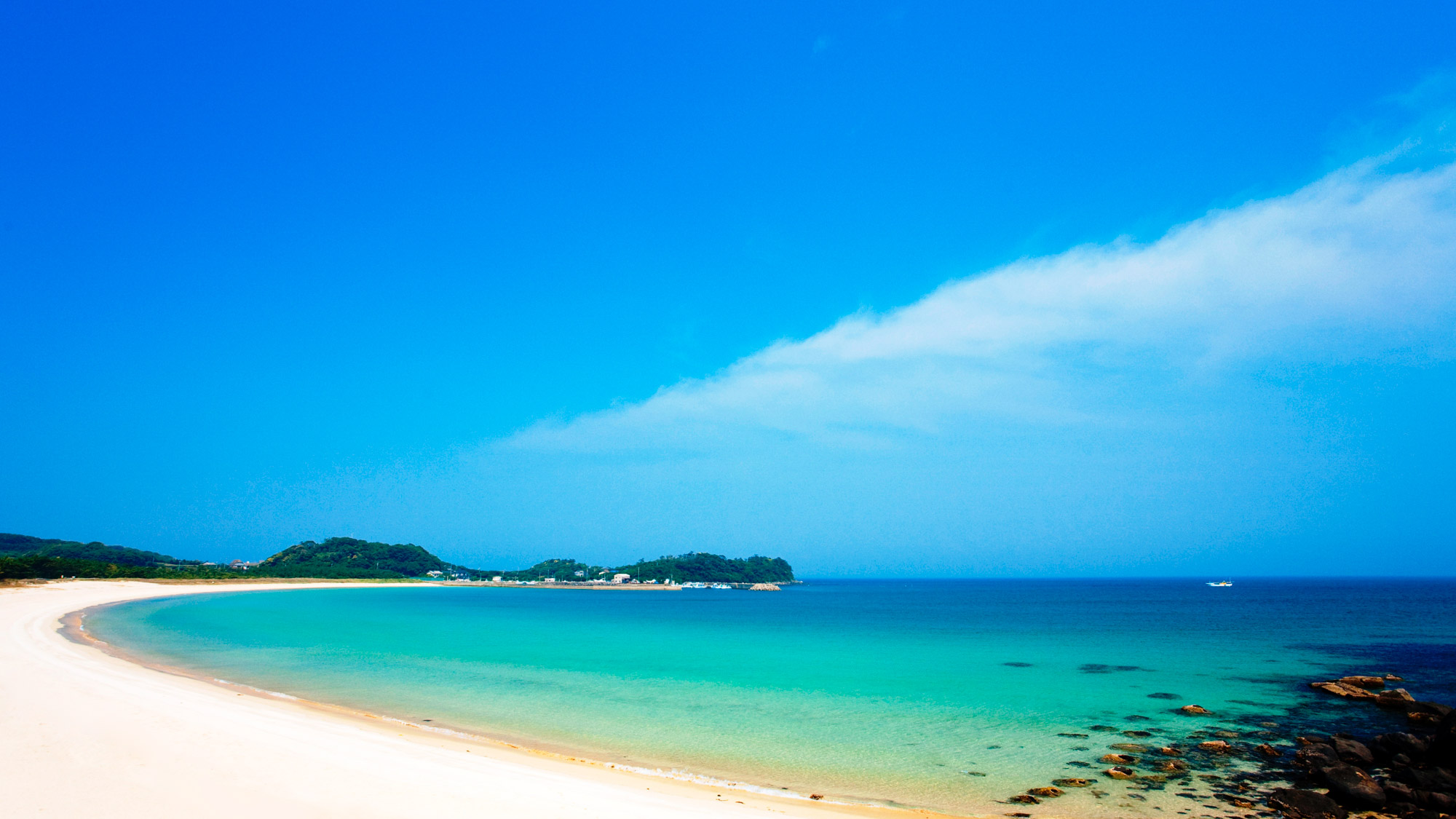 *【筒城浜海水浴場】壱岐随一の美しさを誇るビーチで、日本の快水浴場100選に選ばれたキメ細かい白砂！