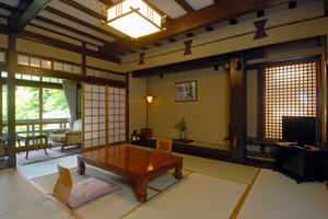 10 tatami Japanese-style room with toilet