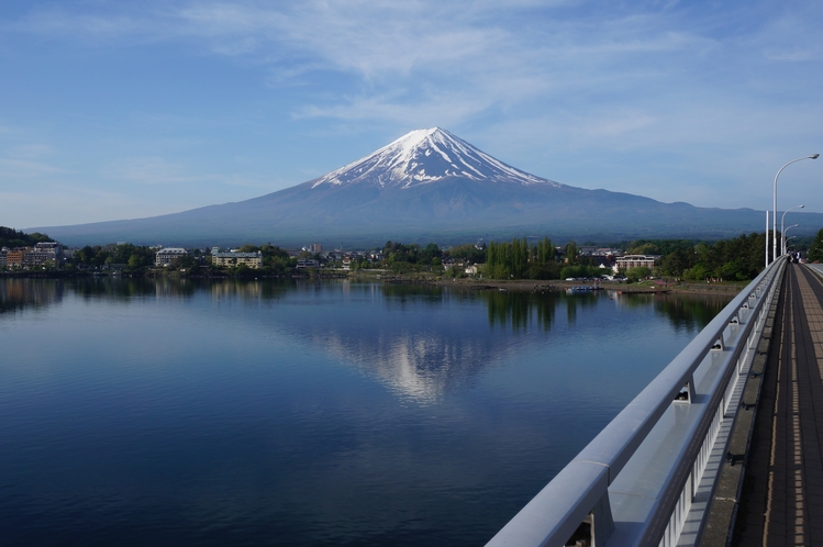 河口湖大橋からの「富士山絶景ポイント」。