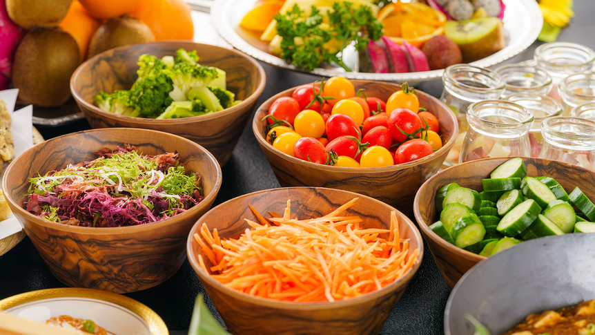 ★さき楽60★【事前カード決済限定】多彩な味わいが集結 和洋中バイキングプラン☆夕食時 飲み放題付☆