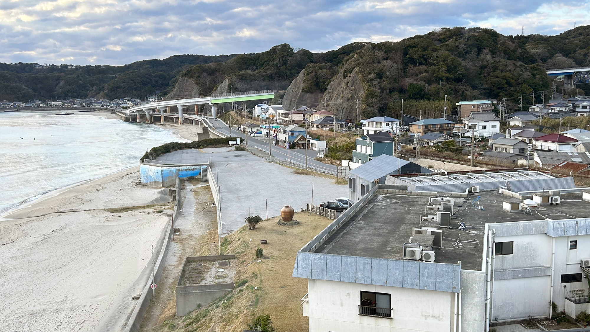 ◆和洋室（約28平米）※海一部