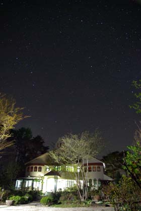 星空　晴れた日の夜空は星でいっぱい