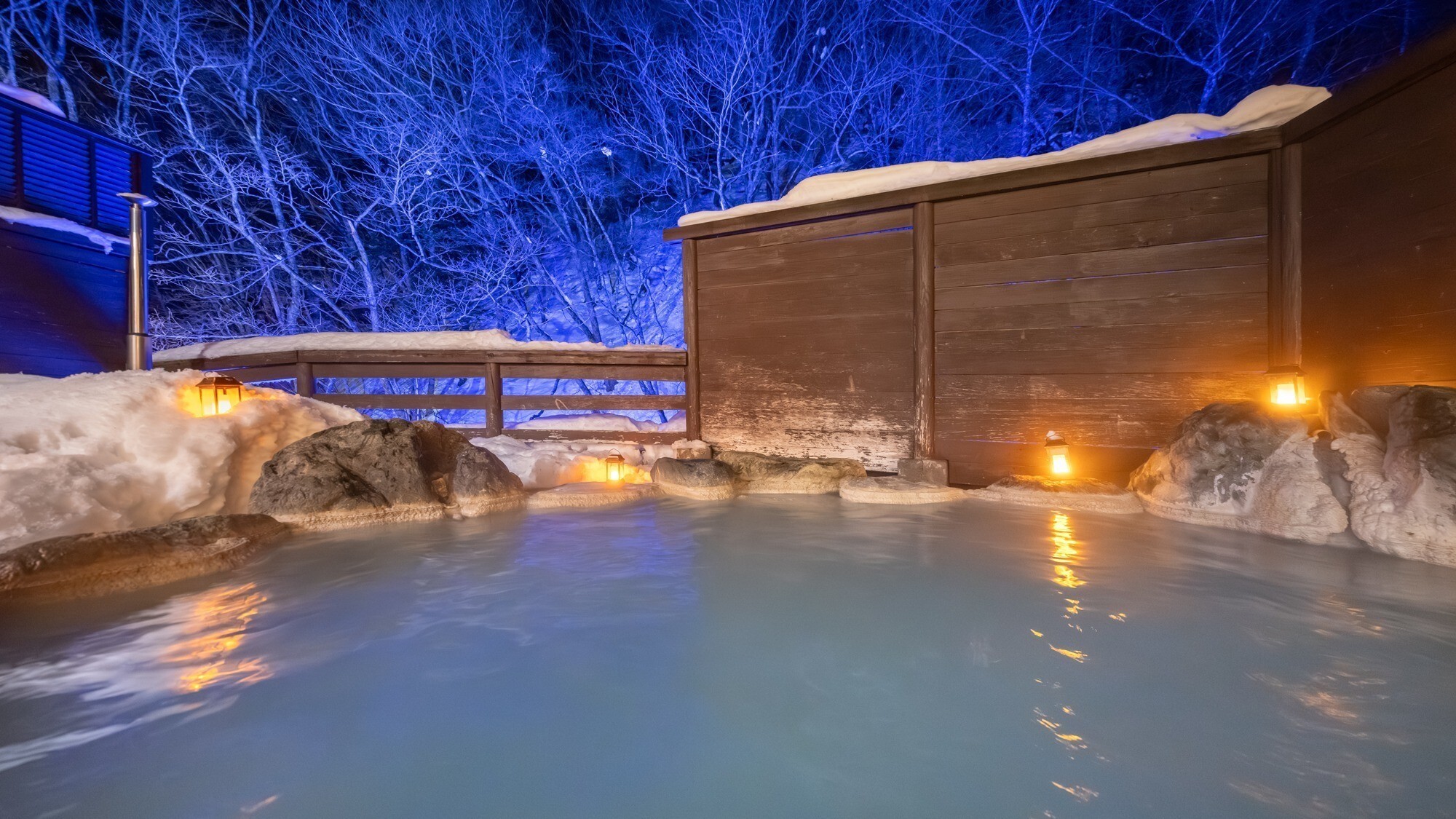 【雪見風呂】冬期は冬ならではの雪見風呂が最高です