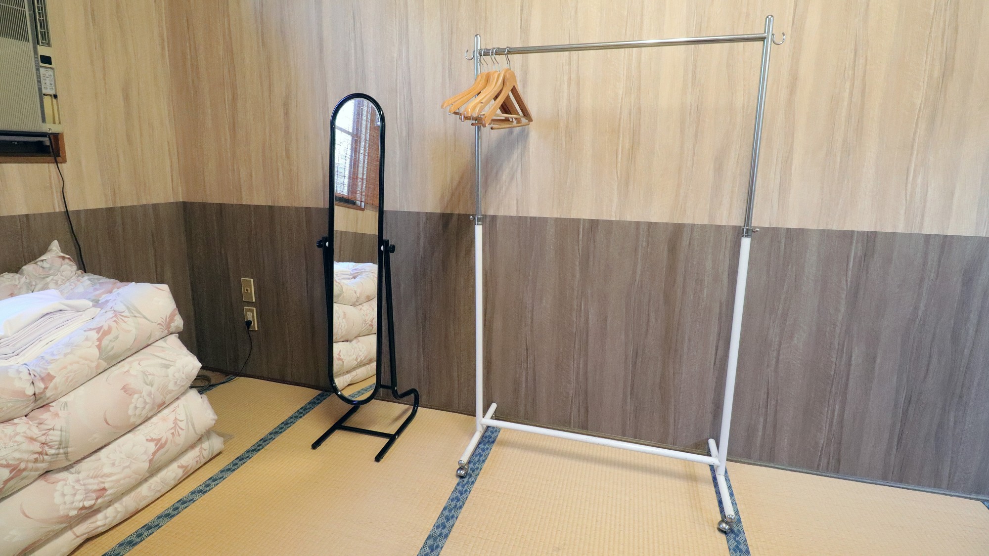 【訳あり大部屋】収納はございませんのでハンガーをご利用ください