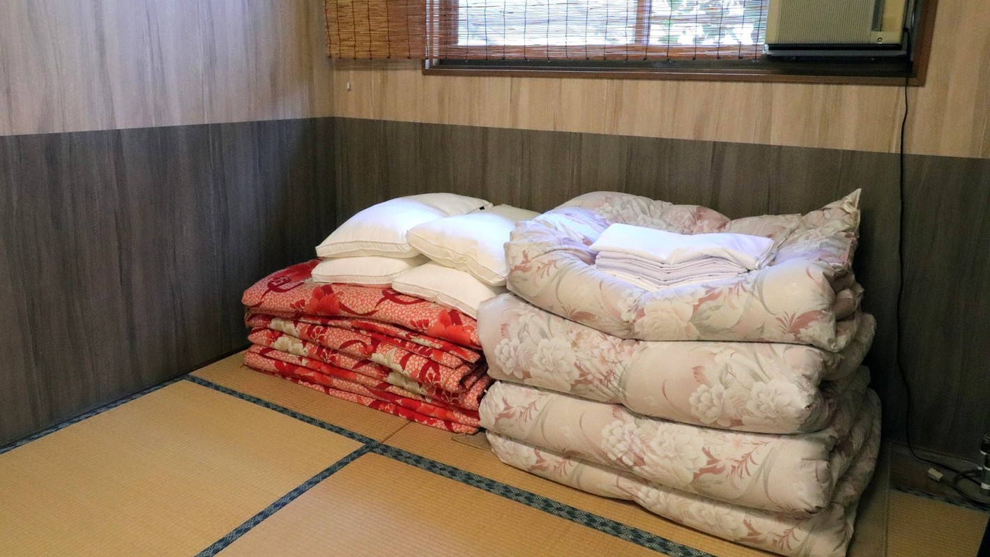 【訳あり大部屋】お布団敷きはセルフサービスとさせていただいております